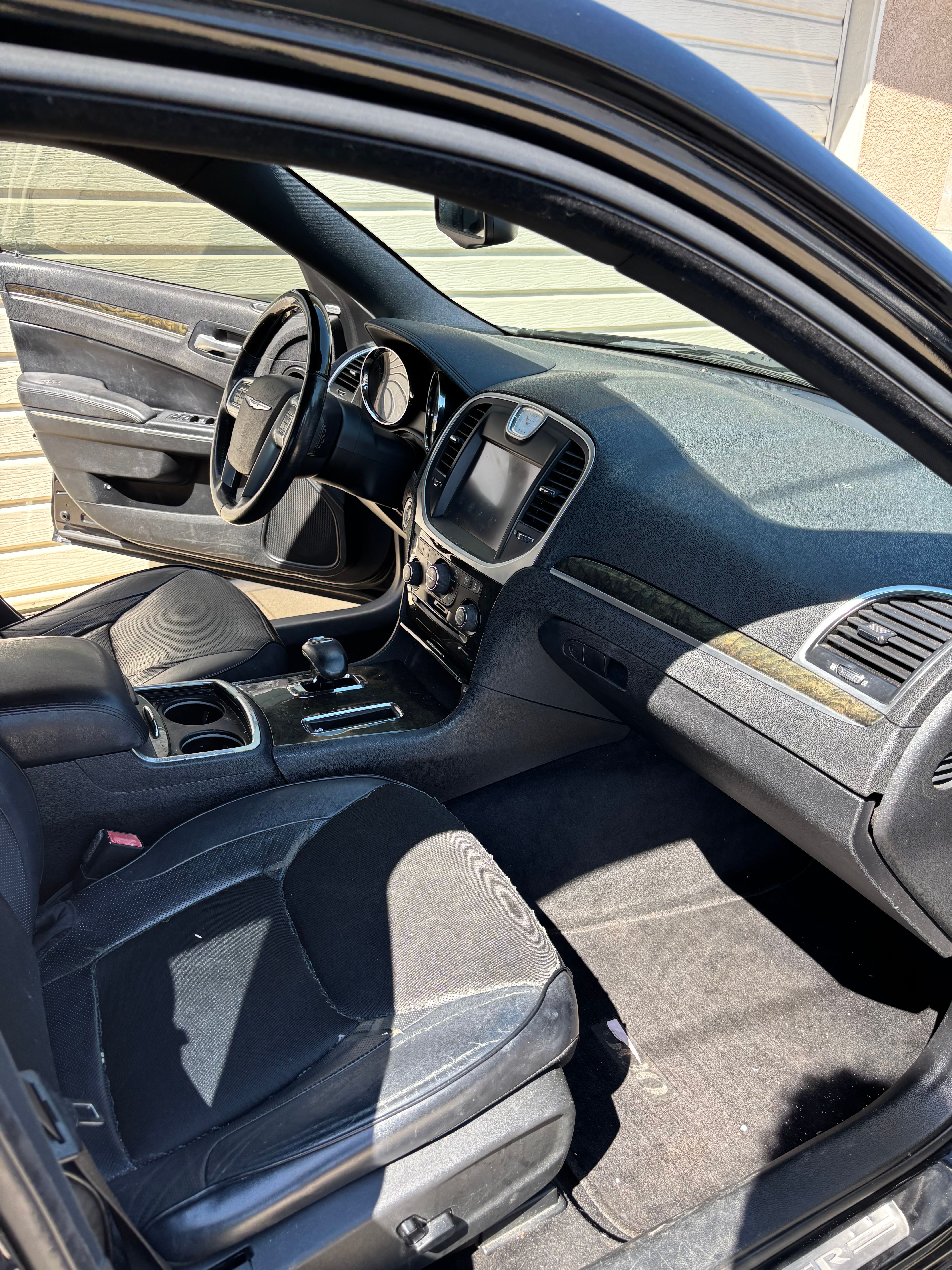 Used 2013 Chrysler 300 C RWD image 11