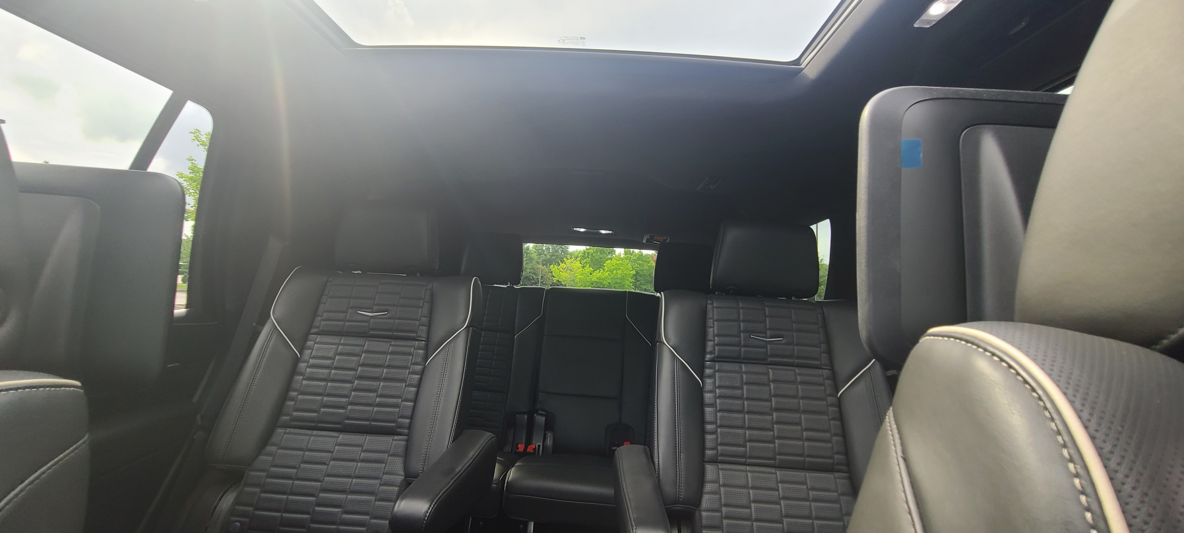 Used 2021 Cadillac Escalade Sport Platinum AWD/4WD image 11