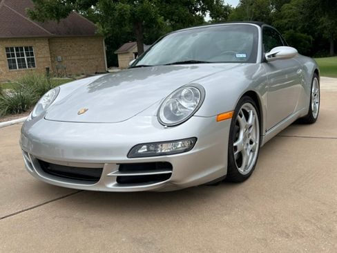 Used 2006 Porsche 911 Carrera S RWD image 5
