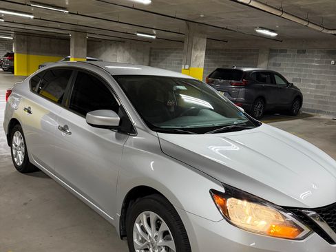 Used 2018 Nissan Sentra SV image 4