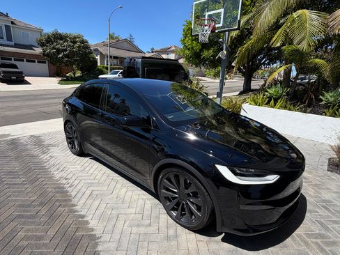 Used 2022 Tesla Model X image 5