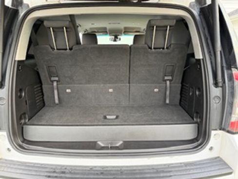 Used 2018 GMC Yukon SLE w/ SLE Value Package image 6