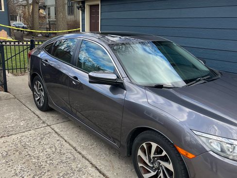 Used 2016 Honda Civic EX image 4