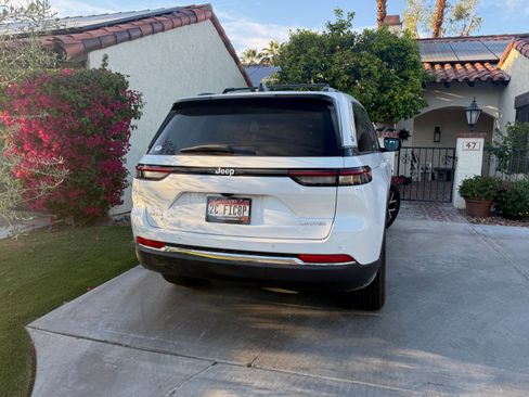 Used 2025 Jeep Grand Cherokee Limited w/ Trailer Tow Package image 5