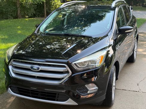 Used 2017 Ford Escape Titanium FWD image 2