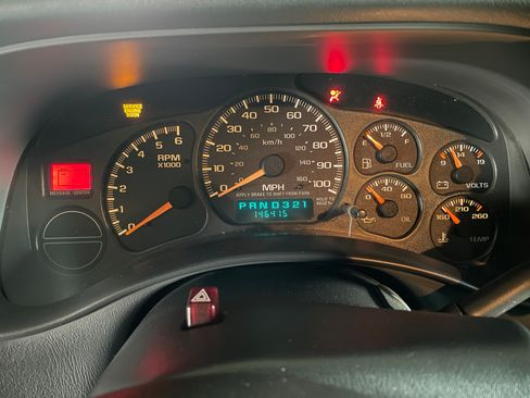 Used 2001 Chevrolet Silverado 1500 LS image 11