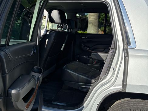 Used 2018 Chevrolet Tahoe Premier RWD image 10