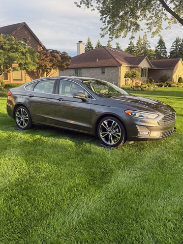 Used 2020 Ford Fusion Titanium AWD/4WD image 5