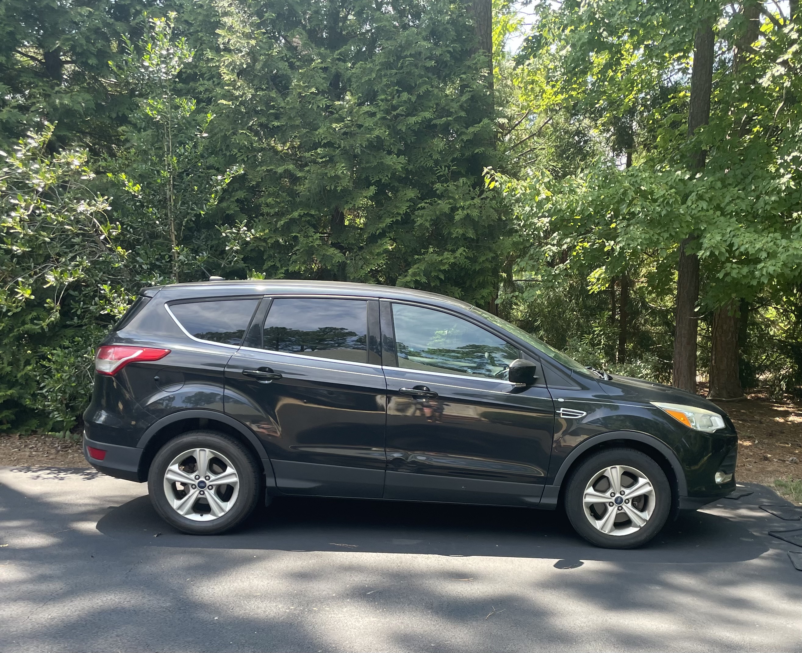 Used 2015 Ford Escape SE AWD/4WD image 1