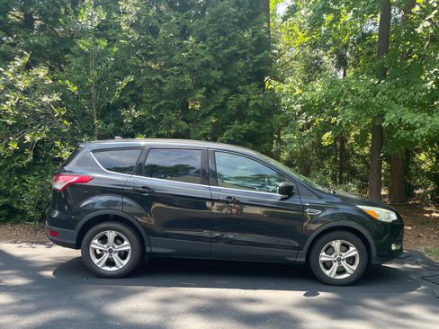 Used 2015 Ford Escape SE AWD/4WD image 1