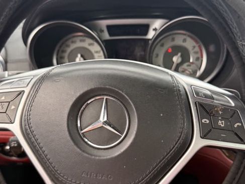 Used 2013 Mercedes-Benz SL 550 image 25