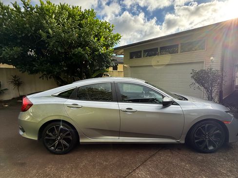 Used 2019 Honda Civic Sport image 4