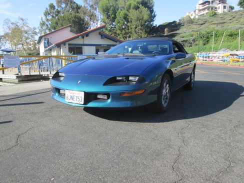 Used 1995 Chevrolet Camaro Z28 RWD image 4