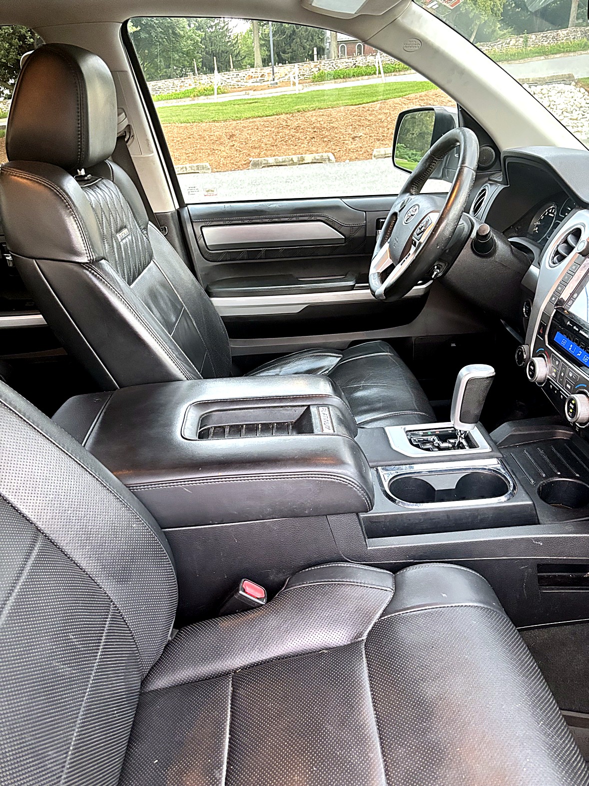 Used 2020 Toyota Tundra Platinum AWD/4WD image 12