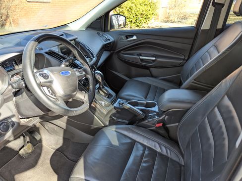 Used 2015 Ford Escape Titanium w/ Equipment Group 301A image 4