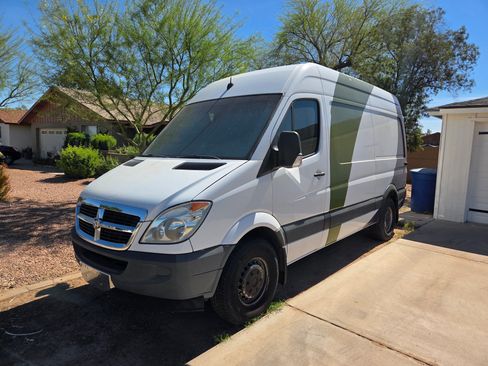 Used 2007 Dodge Sprinter 2500 image 1