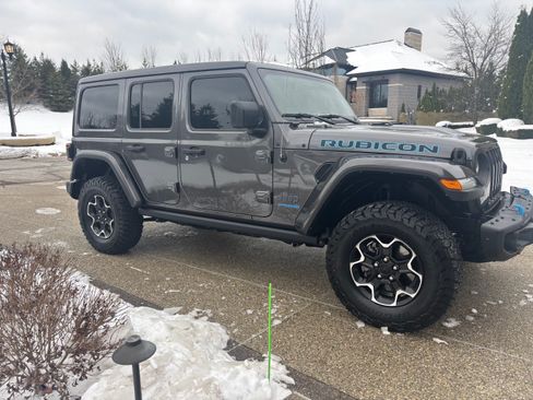 Used 2021 Jeep Wrangler Unlimited Rubicon 4xe w/ Steel Bumper Group image 13