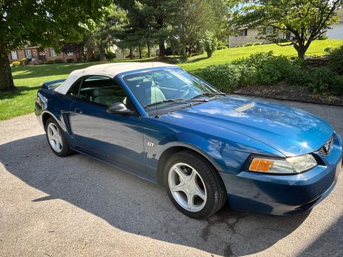 Used 2000 Ford Mustang GT RWD image 1