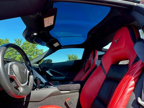 Used 2014 Chevrolet Corvette Stingray Coupe image 12