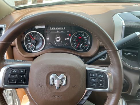 Used 2020 RAM 3500 Laramie image 17