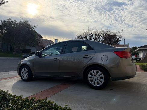 Used 2012 Kia Forte EX image 10