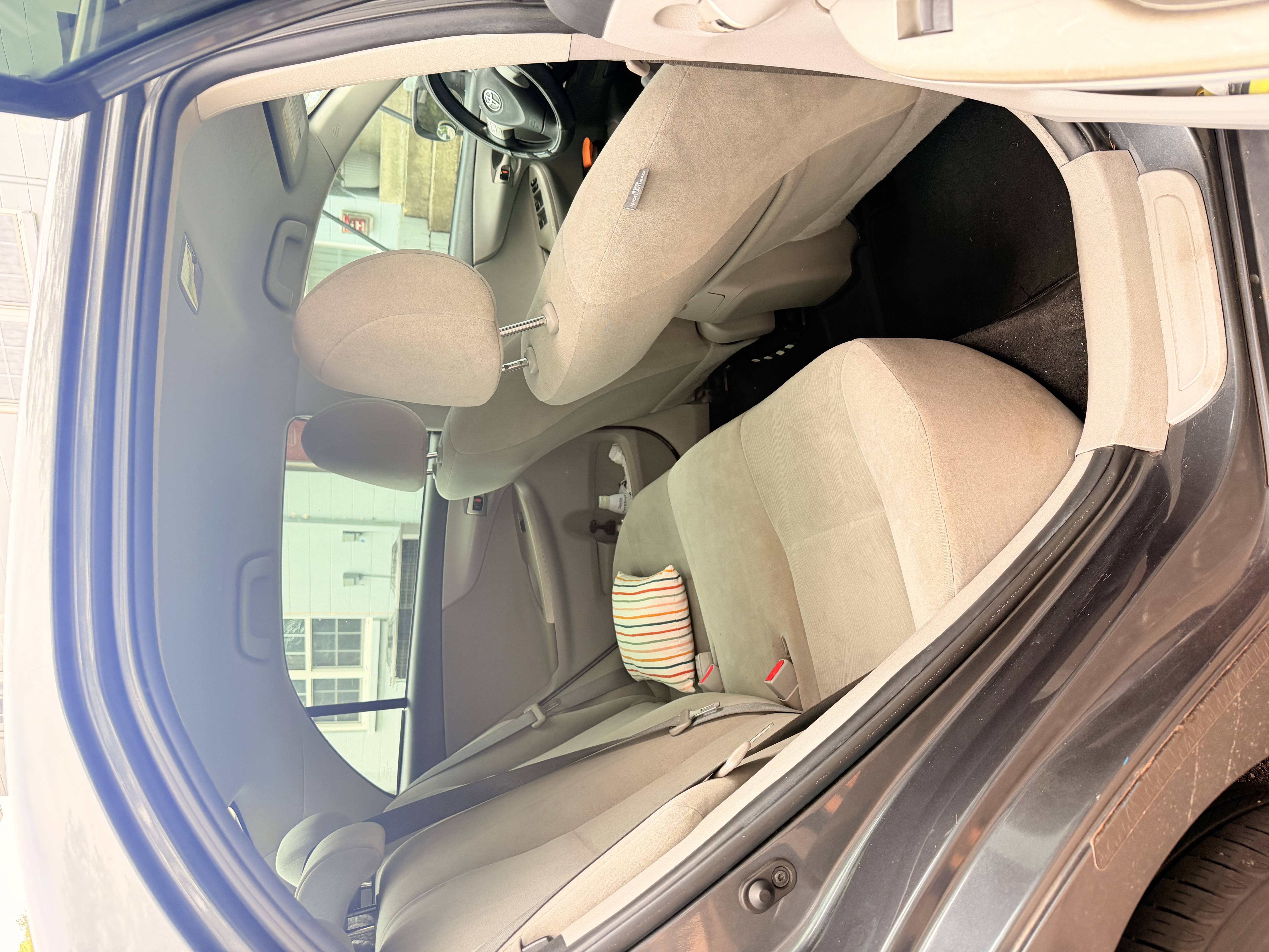 Used 2012 Toyota Corolla LE FWD image 11