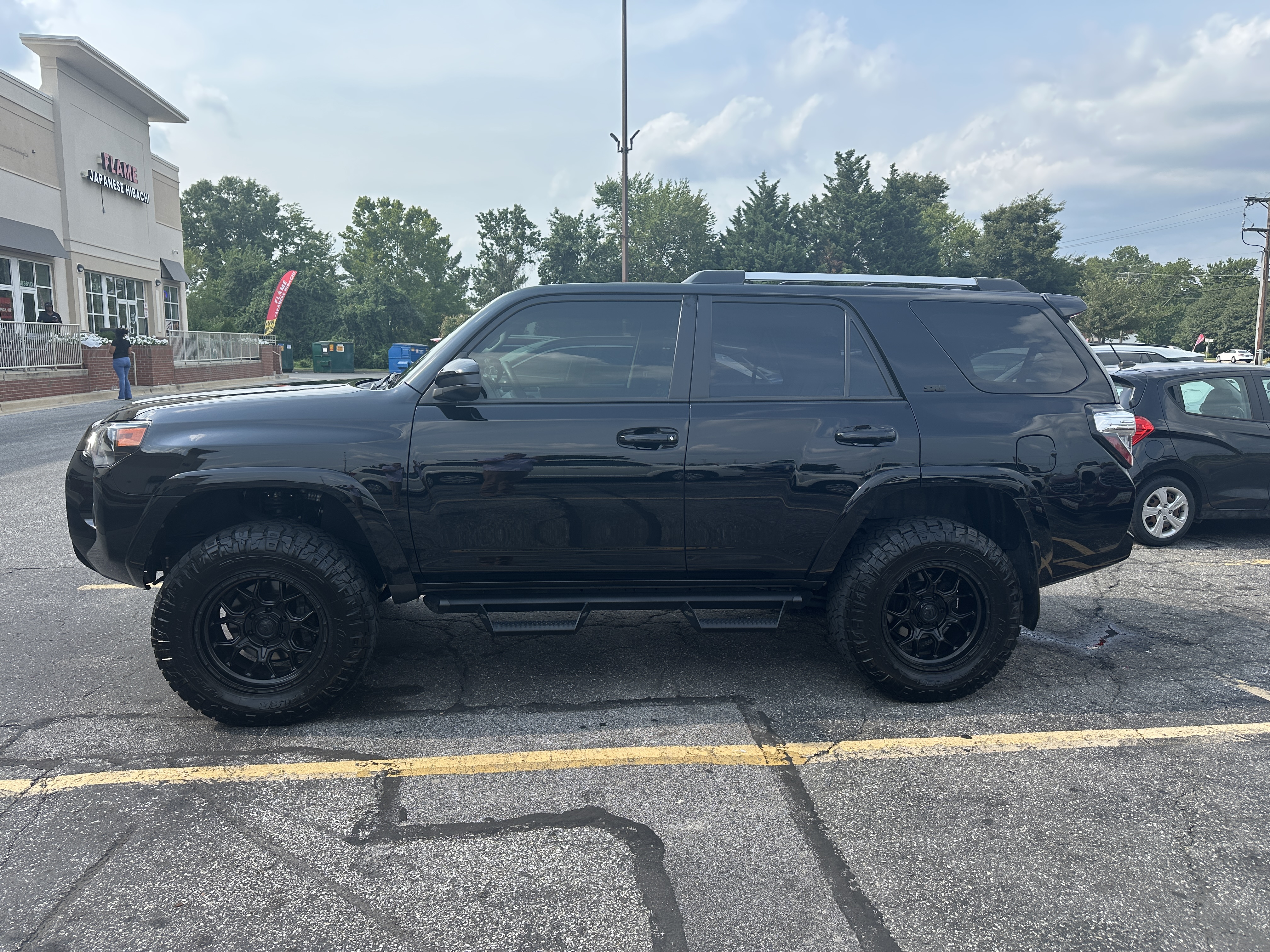 Used 2023 Toyota 4Runner SR5 AWD/4WD image 15