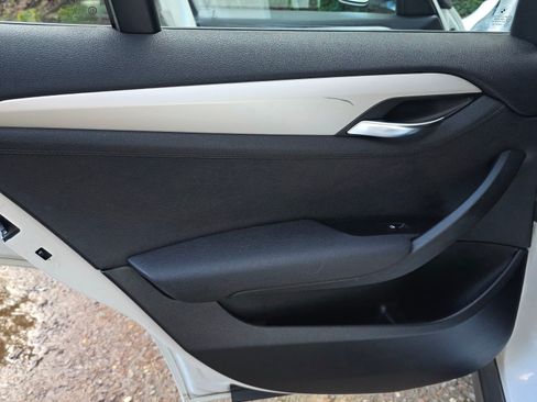 Used 2013 BMW X1 xDrive28i image 15