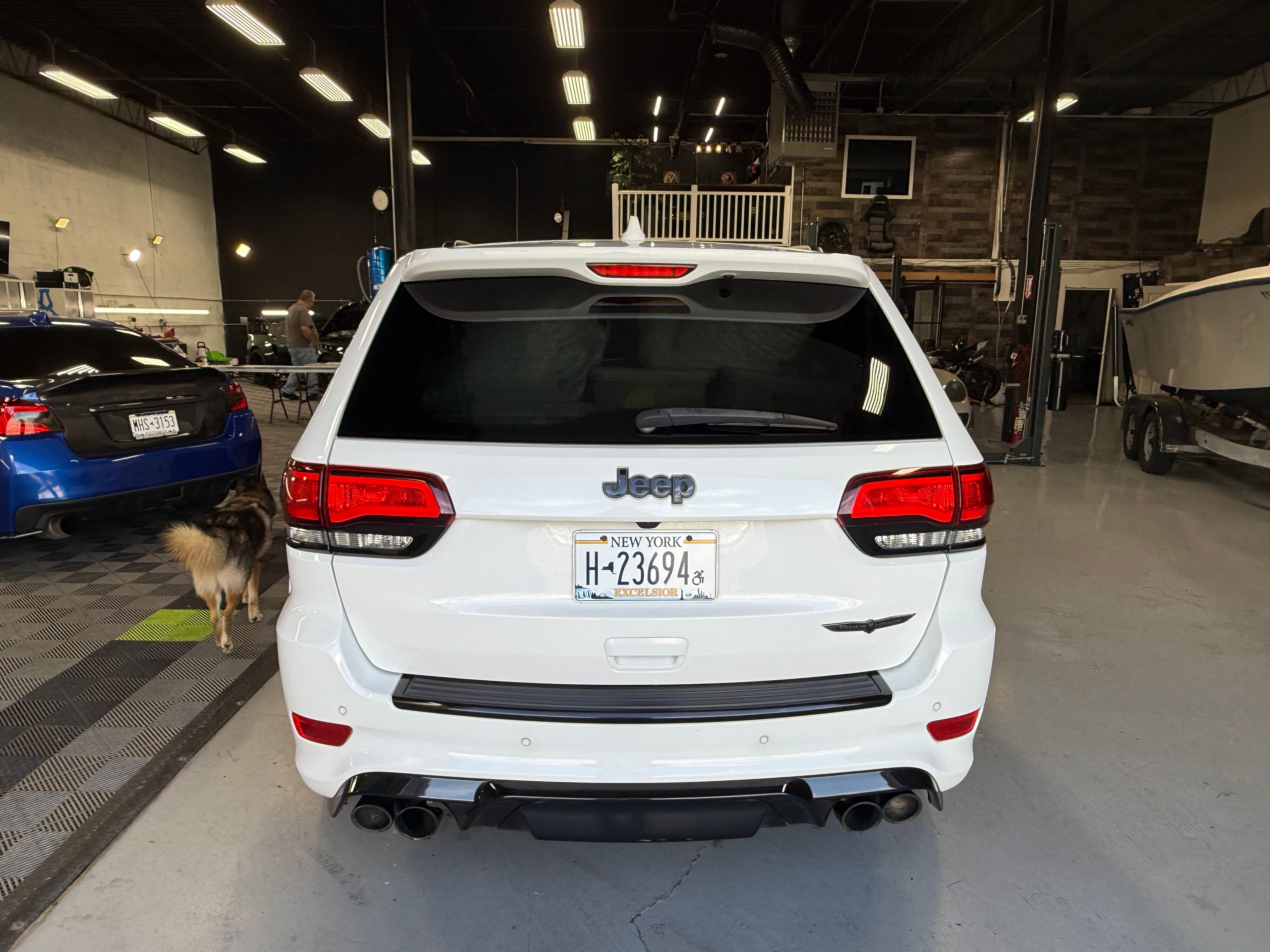 Used 2020 Jeep Grand Cherokee Trackhawk AWD/4WD image 9