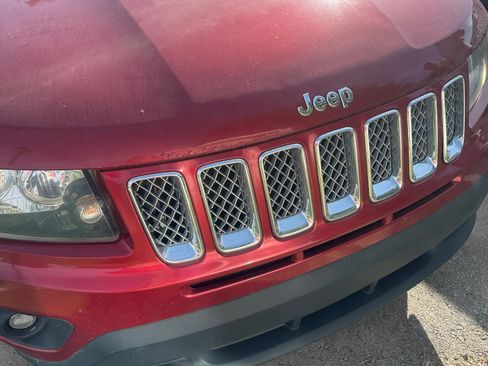 Used 2014 Jeep Compass Latitude FWD image 6