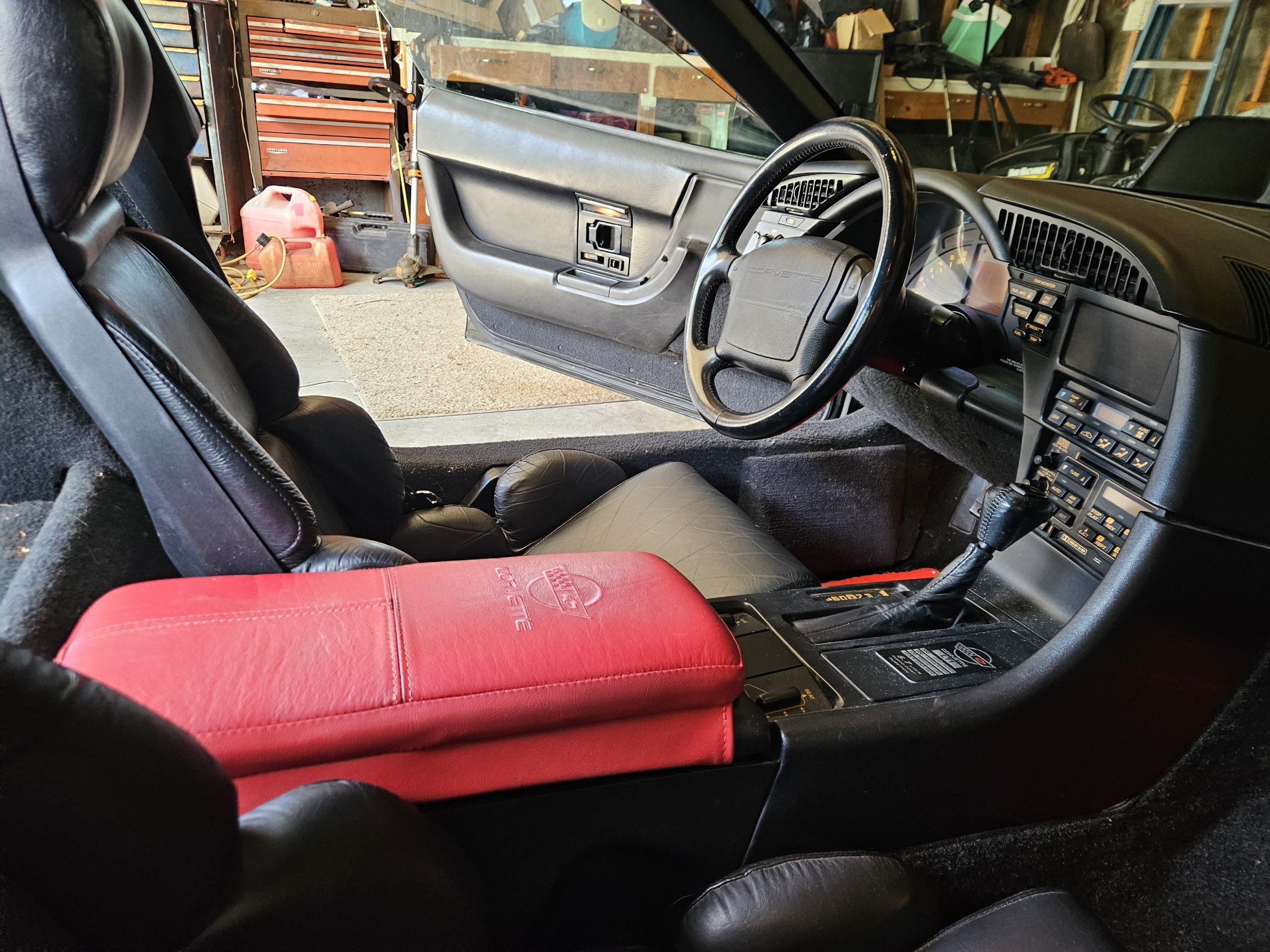 Used 1992 Chevrolet Corvette Coupe RWD image 12