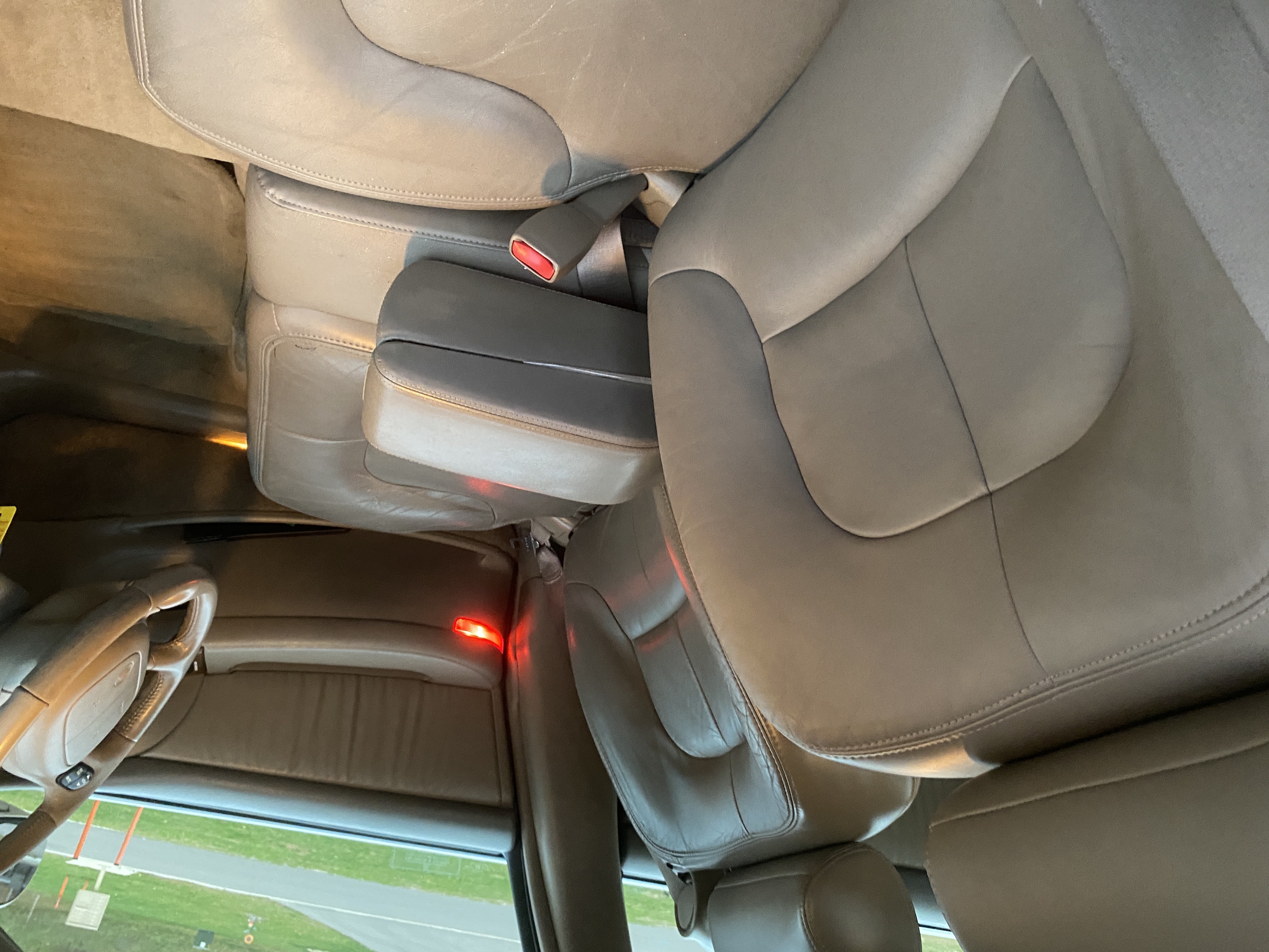 Used 1999 Buick Park Avenue FWD image 25