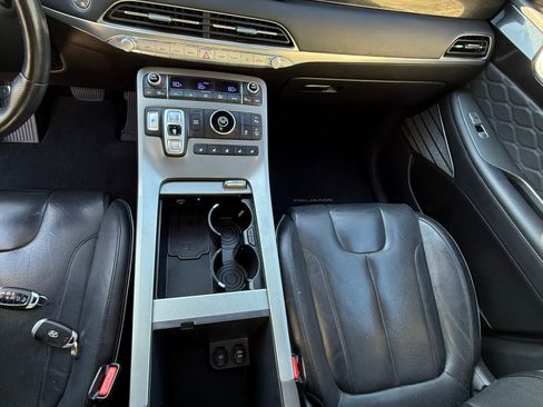 Used 2020 Hyundai Palisade Limited image 25