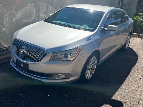 Used 2016 Buick LaCrosse image 6