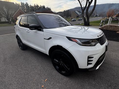 Used 2022 Land Rover Discovery S R-Dynamic image 11