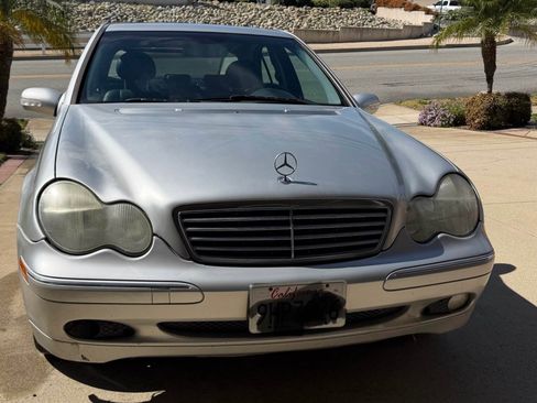 Used 2004 Mercedes-Benz C 320 Sedan image 4
