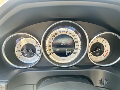 Used 2015 Mercedes-Benz E 350 Sedan image 23