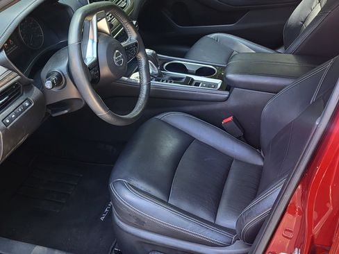 Used 2020 Nissan Altima 2.5 Platinum FWD image 4
