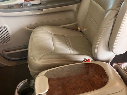 Used 2001 Ford Excursion Limited image 13