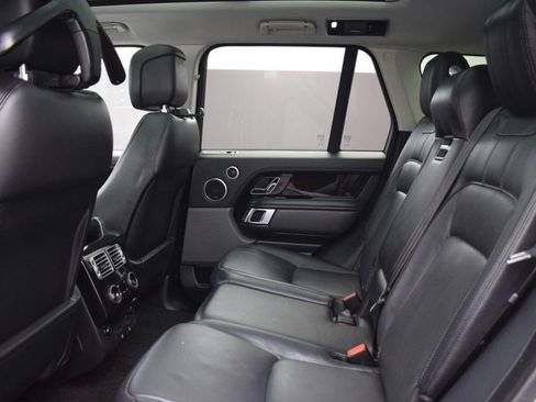 Used 2020 Land Rover Range Rover HSE image 11