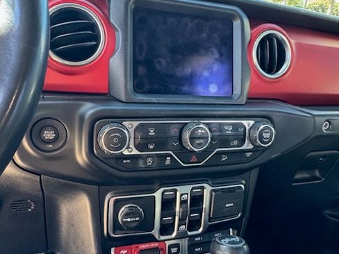 Used 2019 Jeep Wrangler Unlimited Rubicon image 20