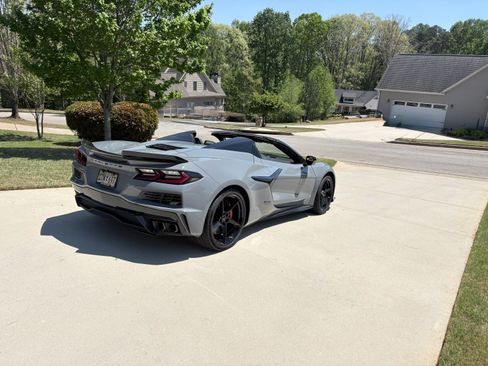 Used 2025 Chevrolet Corvette E-Ray w/ Stealth Interior Trim Package AWD/4WD image 20