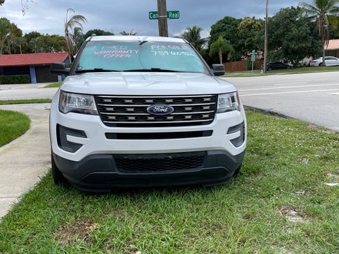 Used 2016 Ford Explorer FWD image 4