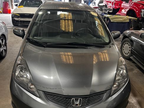 Used 2013 Honda Fit image 6