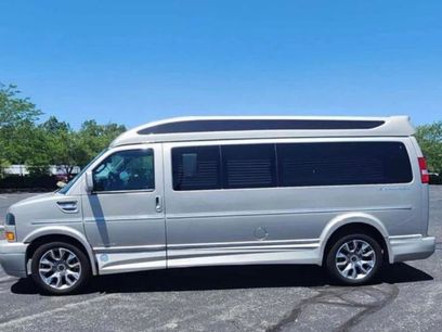 Used 2022 GMC Savana 2500 Extended w/ Enhanced Convenience Package