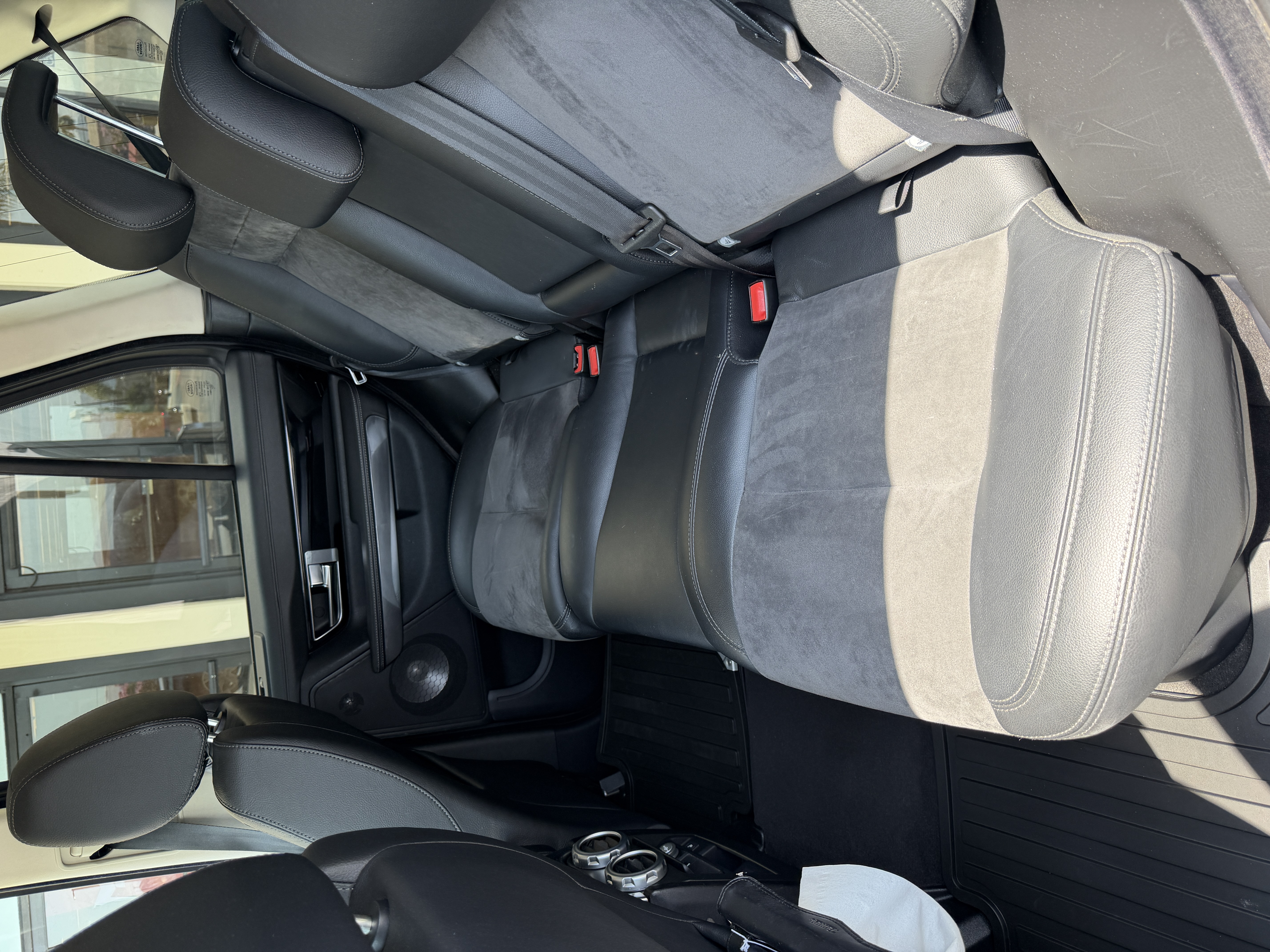 Used 2011 Land Rover Range Rover Sport HSE AWD/4WD image 16