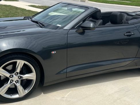 Used 2018 Chevrolet Camaro SS RWD image 13