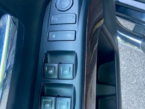 Used 2014 GMC Sierra 1500 SLE w/ SLE Value Package AWD/4WD image 11