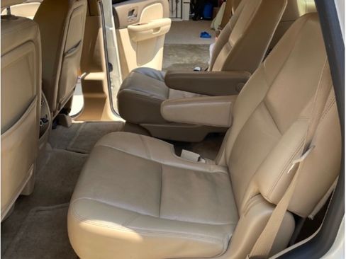 Used 2014 Chevrolet Tahoe LTZ RWD image 11