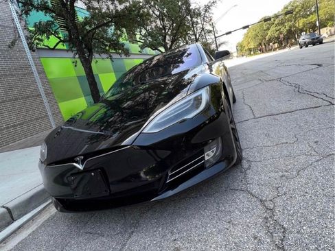Used 2017 Tesla Model S 75 RWD image 1